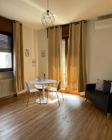 Ferienwohnung La Casa Di Amalia Rho Exterior foto